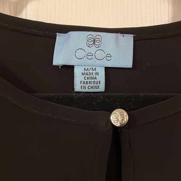 Black CeCe flutter sleeve blouse - Picture 3 of 4